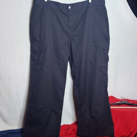 Genuine Dickies Poly Cotton Straight Leg Relaxed Fit Mid Rise Cargo Pants 44x30 - Picture 1 of 16